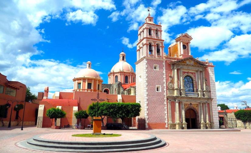 Peña de Bernal y Tequisquiapan